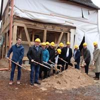 Spatenstich EHRE-Haus