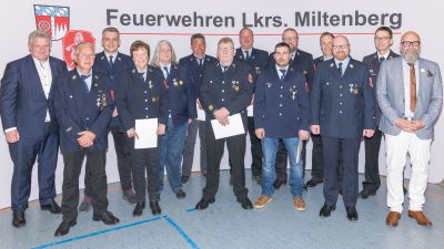 Ehrung Feuerwehr 2025.jpg