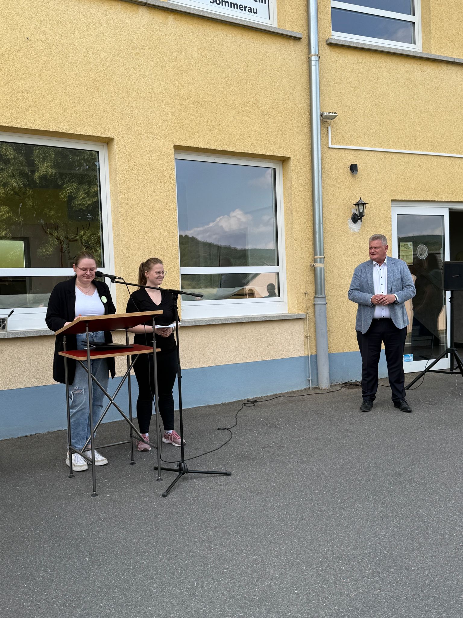 Einweihung Jugendtreff-1.jpg